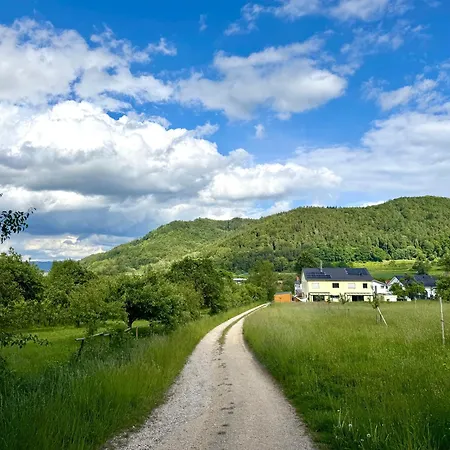 Ruhezeit - Ferien-&monteurwohnung Mit Terrasse&parkplatz Bei *
